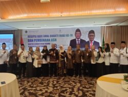 Kepala Kantor Wilayah Kementerian Agama Provinsi Jawa Timur, Launching Antologi Puisi “Hebat Bersama Umat” di Banyuwangi