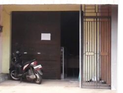 Toko Miras Di Cluring Bandel Terkesan Kebal Hukum Tetap Beroperasi Selama Bulan Ramadhan