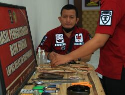 Pastikan Steril dari Barang Terlarang, Satgas Kamtib Kemenkumham Jatim Sidak Kamar Hunian Lapas Banyuwangi