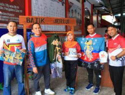 Bangga Gunakan Produk Lapas, Petugas Lapas Banyuwangi Borong Hasil Karya Warga Binaan