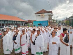 Jamaah Haji Banyuwangi Lalukan Praktik Manasik Haji