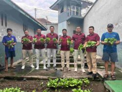 Lapas Banyuwangi Salurkan Hasil Panen Sayur untuk Keluarga Warga Binaan