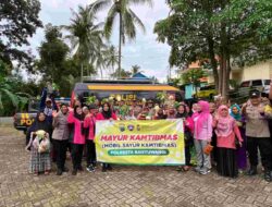Mayur Kamtibmas Polresta Banyuwangi Bersama Polsek Licin Bagikan Sayur Gratis 