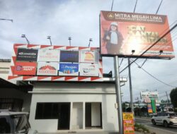 Papan Reklame Tanpa Izin di Jalan Raya Kediri-Blitar, Pemilik Klaim Dapat Dukungan dari Sekda Blitar
