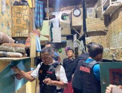 Pastikan Keamanan Selama Bulan Ramadan, Kamar Hunian Lapas Banyuwangi Digeledah