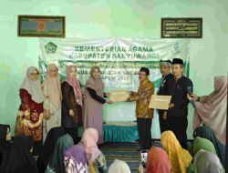 71 Majelis Taklim di Gambiran Terima SKT, Penataan Kelembagaan Kian Tertib