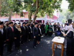 Mutasi Pejabat Kewenangan Penuh Bupati: DUK Pertimbangan Administratif.